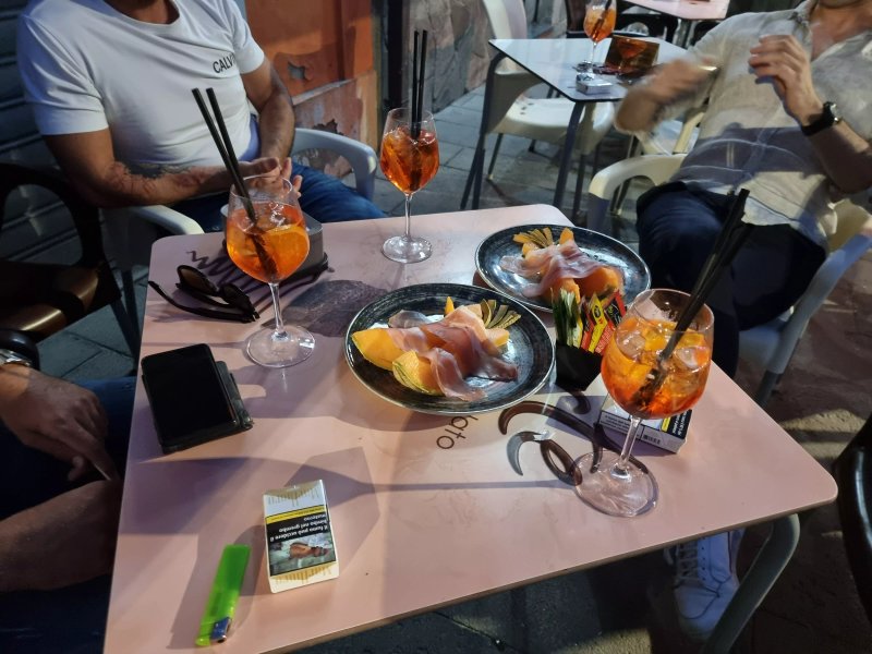 Pianeta Blu B&D Bar