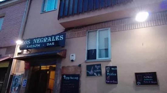 Los Negrales