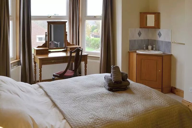 5 bedroom accommodation in Happisburgh