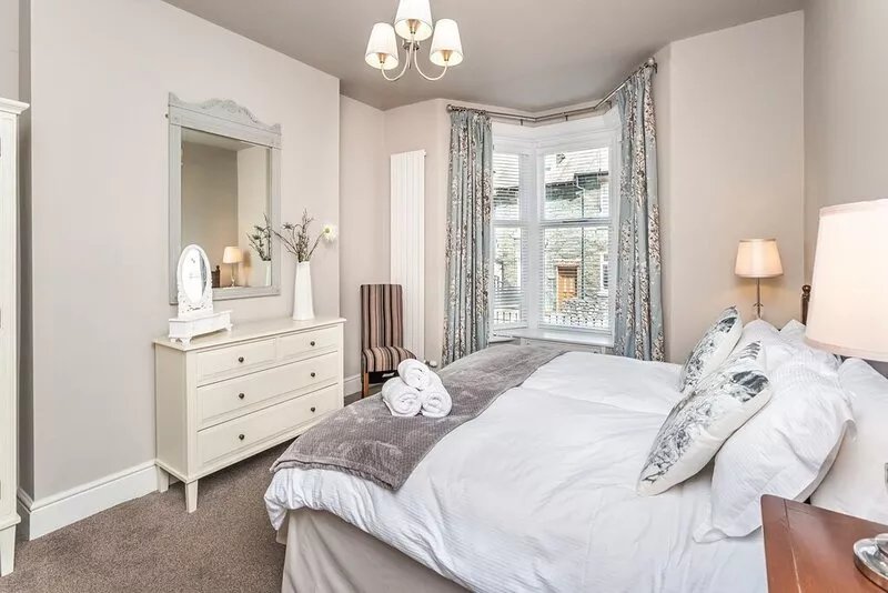 9 The Townhouses -  a house that sleeps 10 guests  in 5 bedrooms