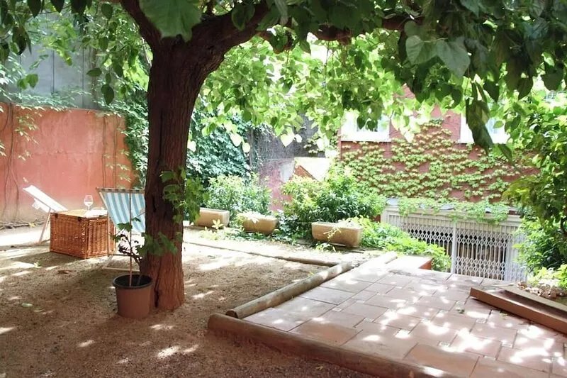 Amazing City Villa & Garden