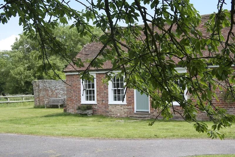 Lovely rural cottage close to Camber Sands,Dungeness,Rye. Family & pet friendly