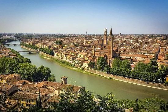 Guide In Verona