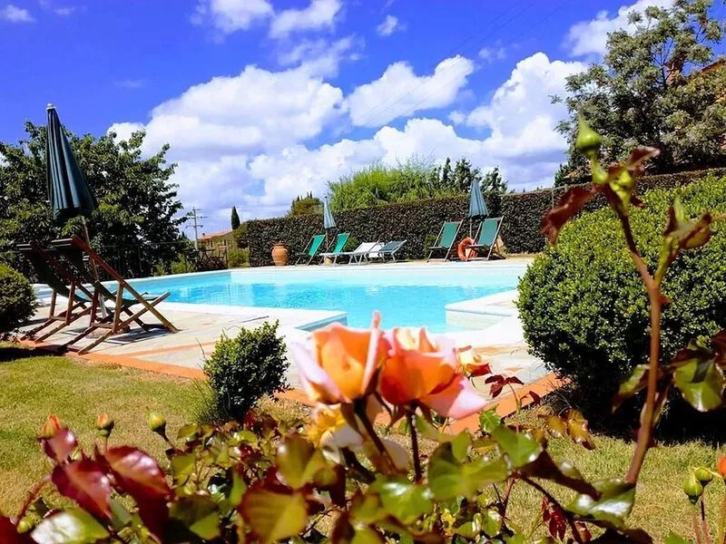 Villa with pool in Tuscany, close to San Gimignano and Volterra
