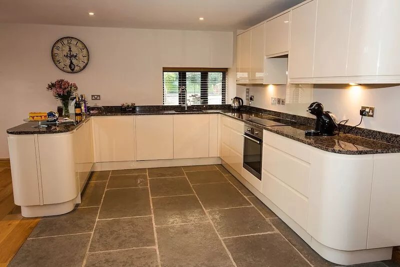 Beautiful Barn With Outstanding Views And High Quality Facilities