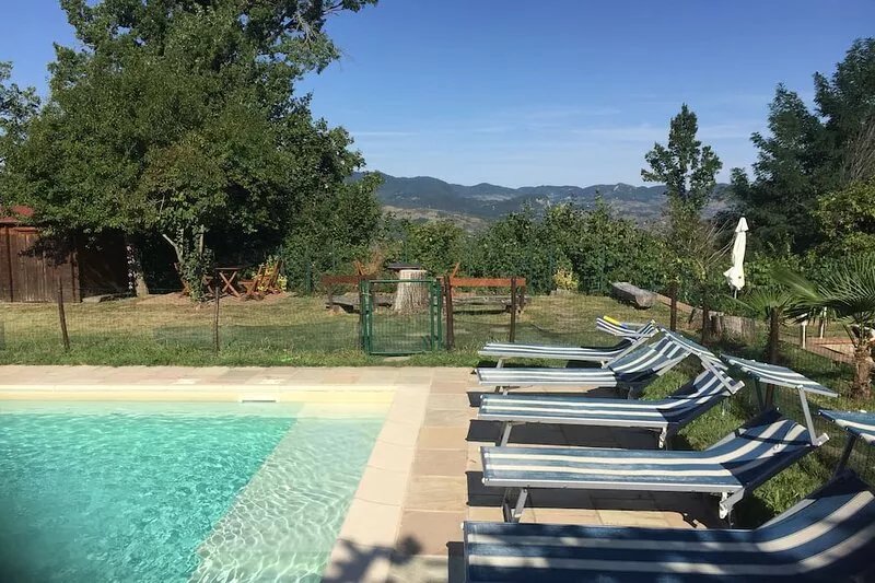 Giacomina - Converted stone barn, mountain village, spectacular views, pool
