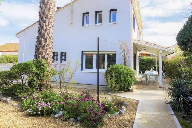 Les Vives by Interhome