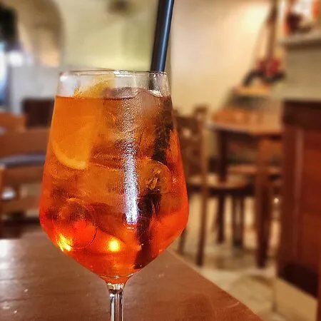 Pausa Caffe - Wine & Cocktail Bar