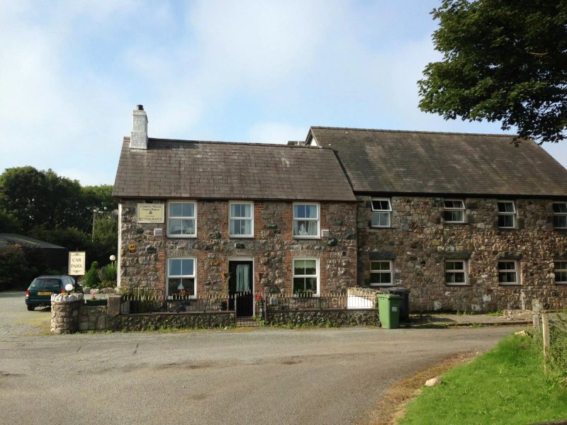 Country Manor