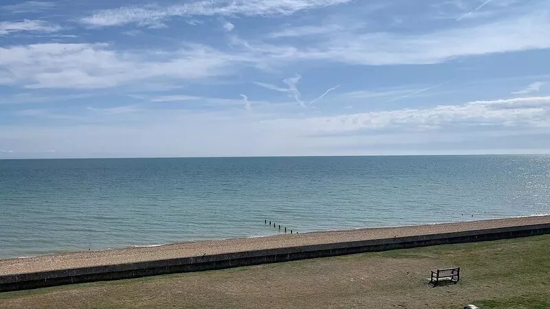 Beautiful Seafront Home with Amazing Views!