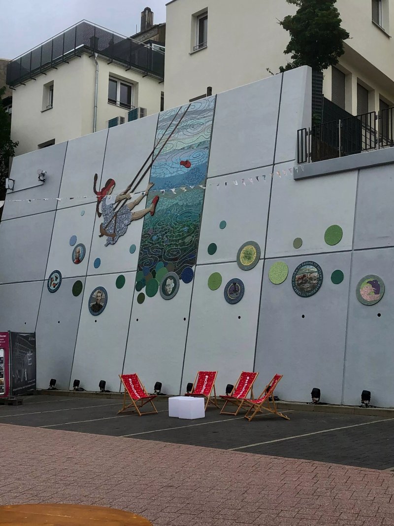 Mosaik "Zeitsprung" An Der Munztreppe