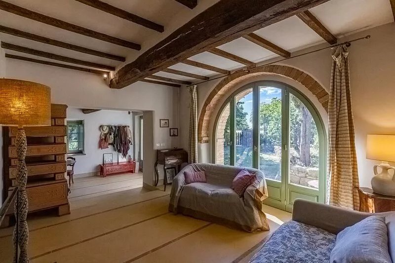 Charming eco-friendly country house.