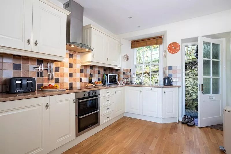 BODEN HOWE, QUIET CENTRAL LOCATION, COMPLIMENTARY SPA ACCESS, PARKING/STORAGE