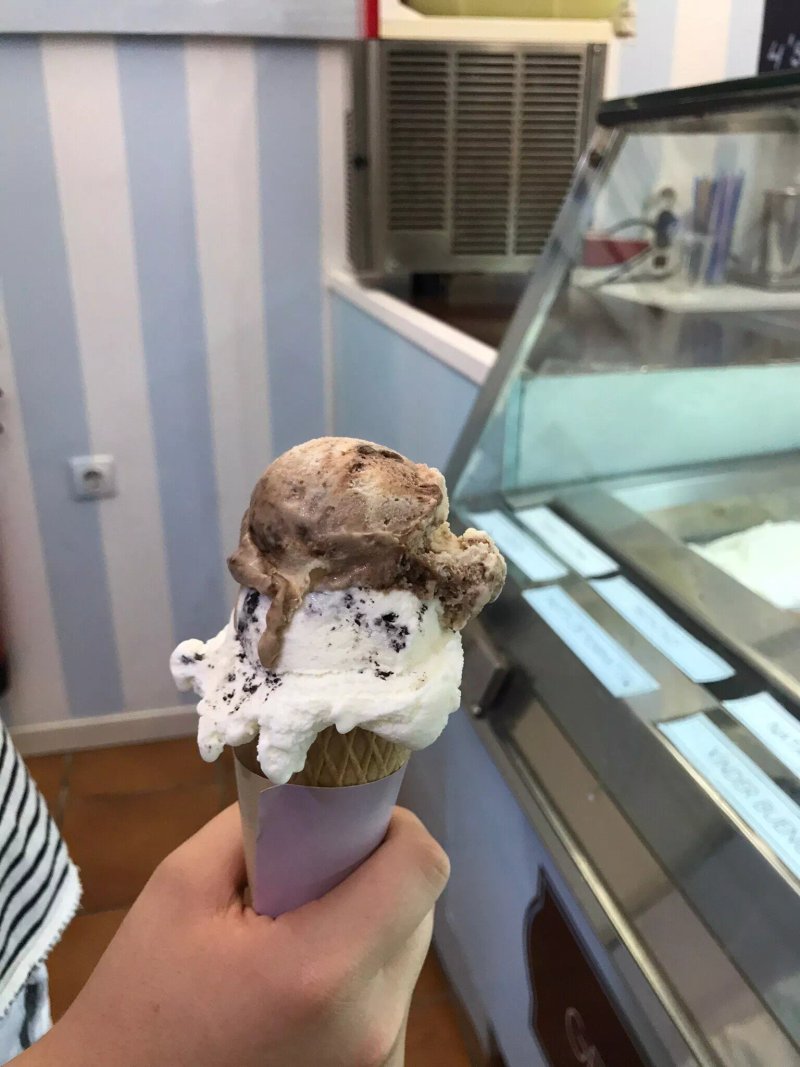 Creme de la Creme Helados & Crepes