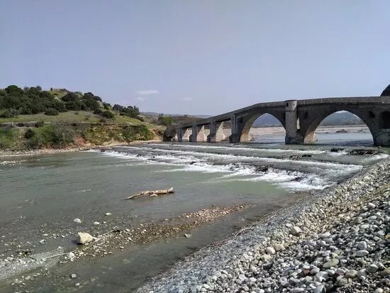 Gefyri Sarakinas
