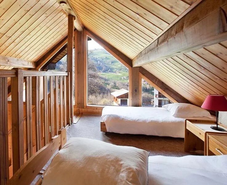 Lovely flat (sleeps 6/8) in chalet 300 m from slopes with shared sauna