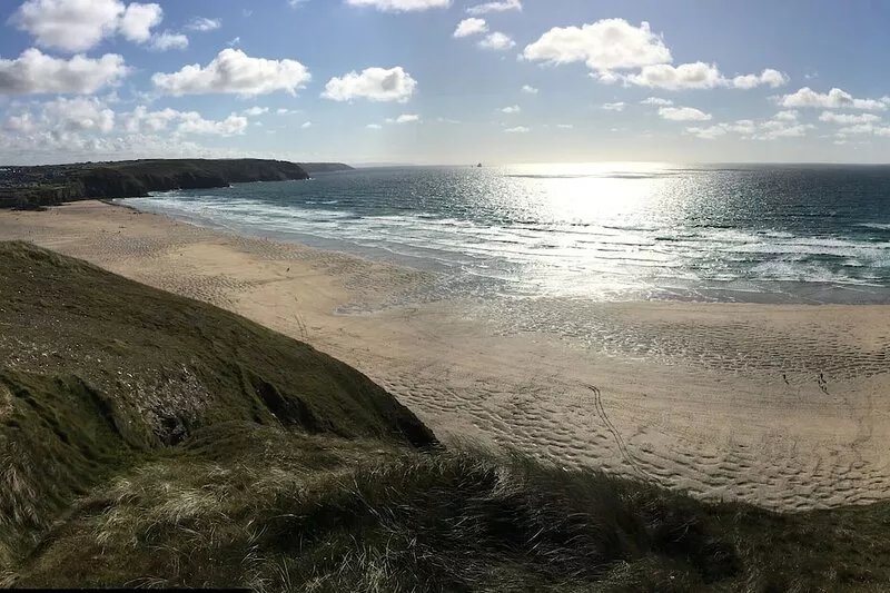 Quaint Cosy Country Cottage 5 minutes to the nearest mile and a half sandy Beach