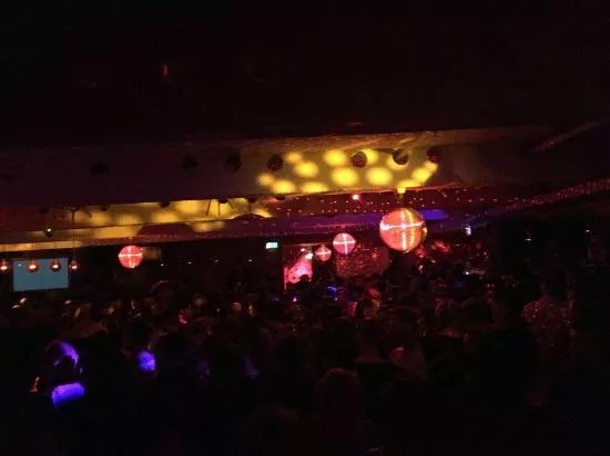 089 Bar