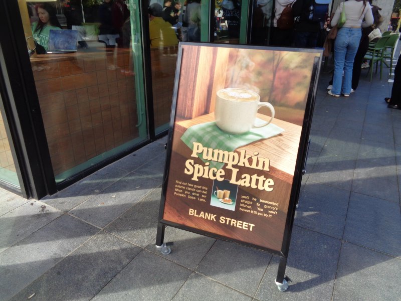 Blank Street Coffee - Piccadilly Gardens
