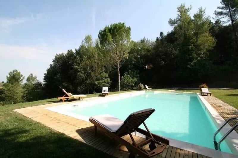 Gli Gnomi, rent our e bike to visit all Umbria and enjoy our 2  fantastic pools