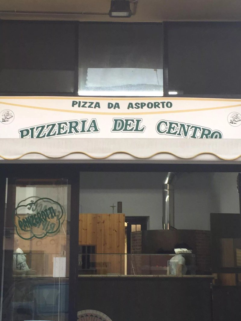 Pizzeria Del Centro Di Izzo Alberico