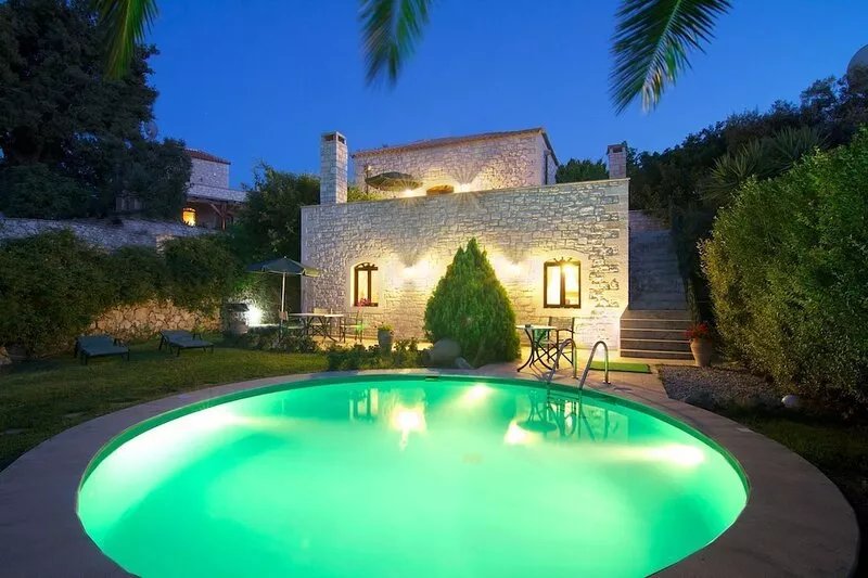 Stone villa with pool & fantastic sea views (with special autumn offers)
