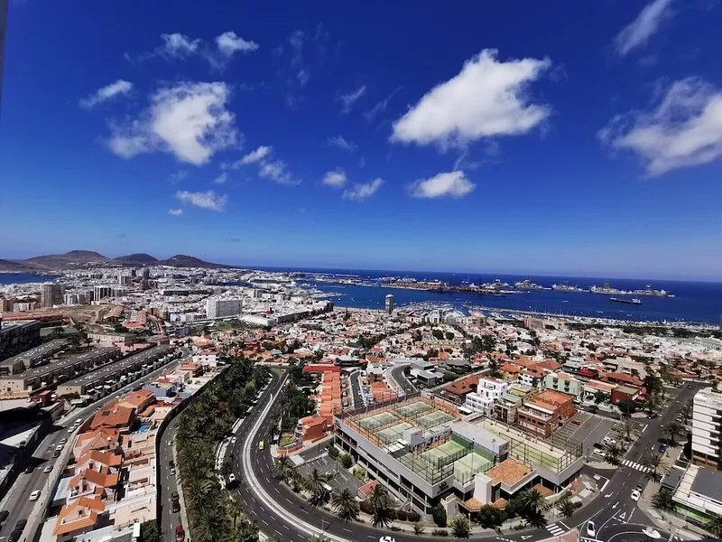 Flatguest Ansite Luxury + Panoramic Views + Fast WiFi + Home Cinema