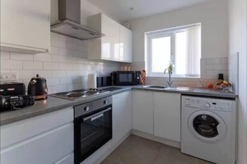 Luxury 3-bedroom, 2-bathroom Home Sleeps 7 People