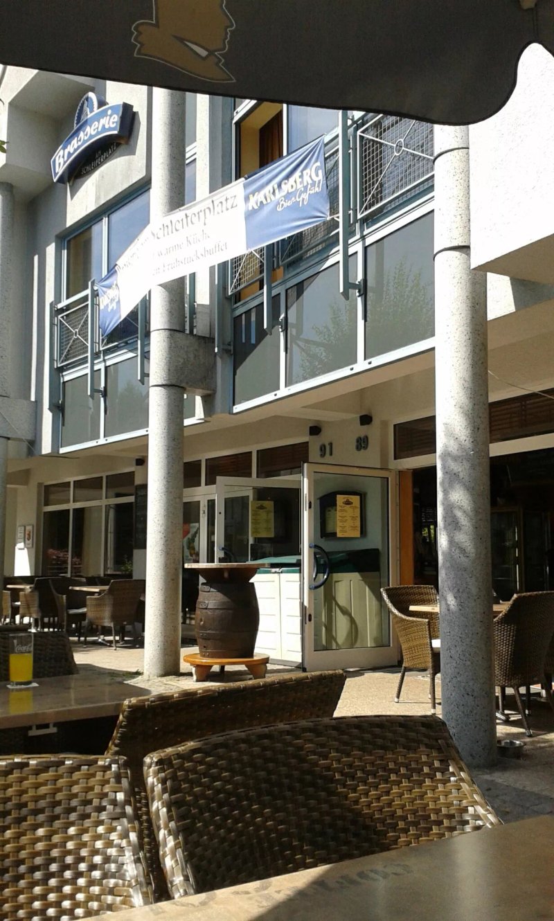 Cafe Bistro Le Journal