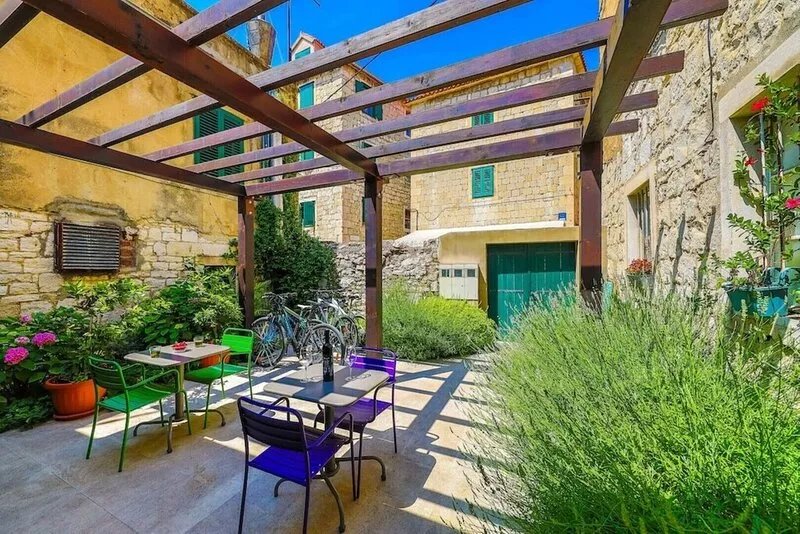 Apartments in the heart of the Split Old Town with garden & terrace & bikes