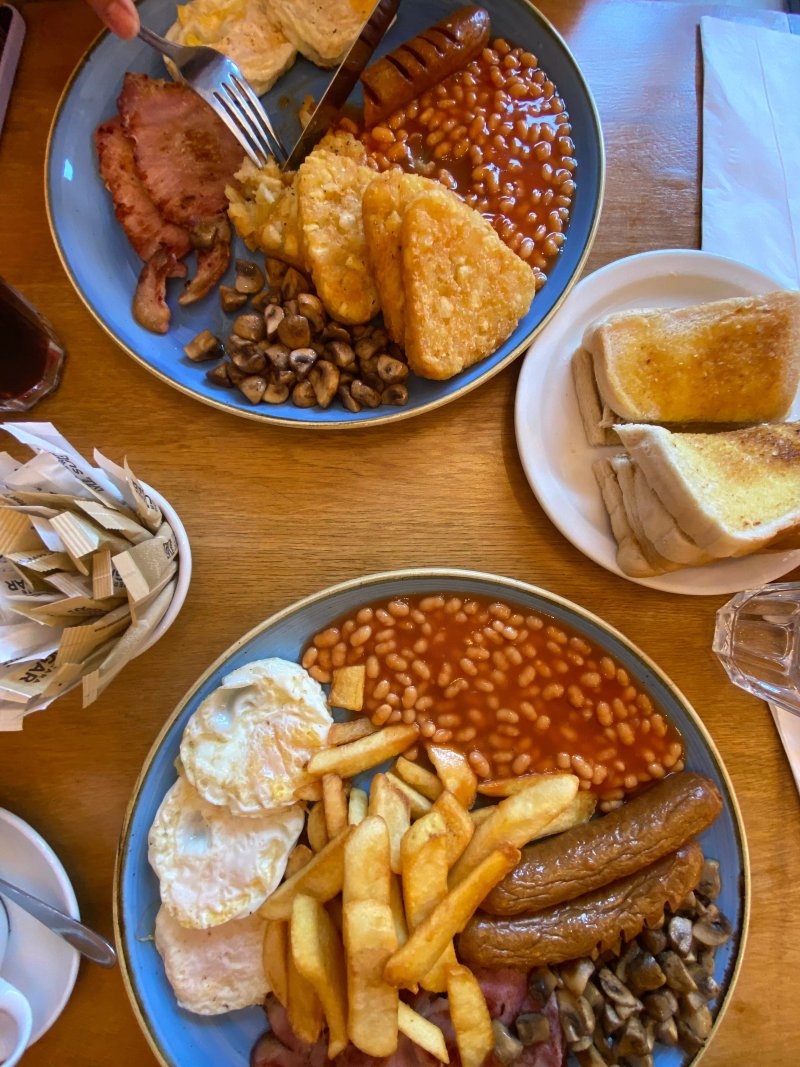 Leo's Cafe & Restaurant