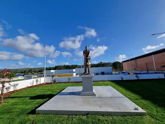 Monumento Almirante Tamandare - Portugal