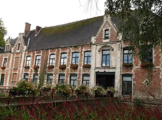 Musee de la Poupee et du Jouet ancien