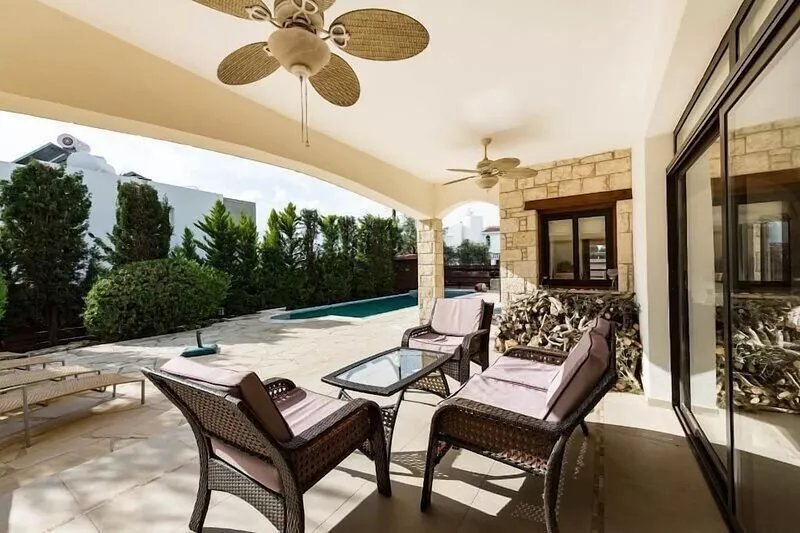 Beautiful Stone Villa with large pool, close to beaches plus free use of car : )