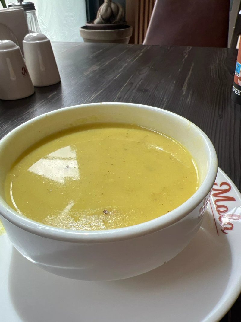 Mola Restaurant & Breakfast