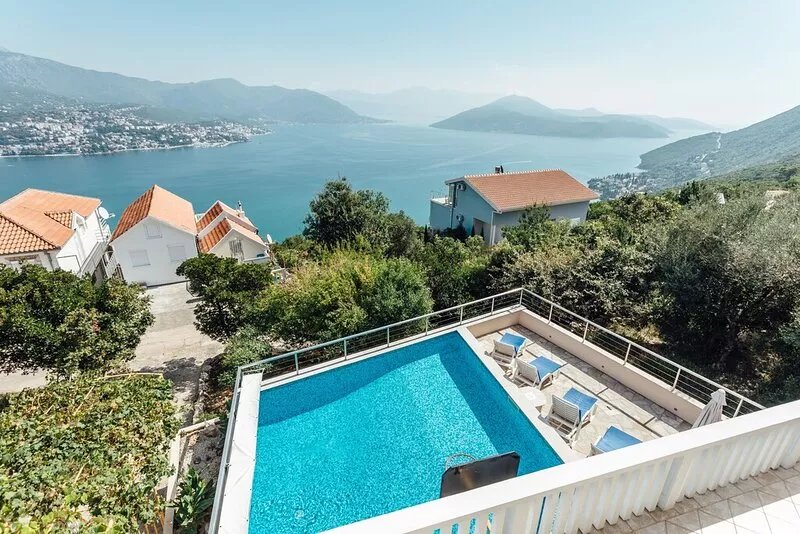 Detached Villa with Private Heated Pool and Uninterrupted View of Boka Kotorska