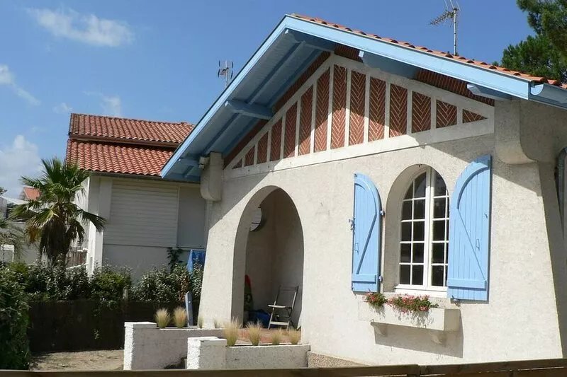 House of the 30's, 200m from the sea