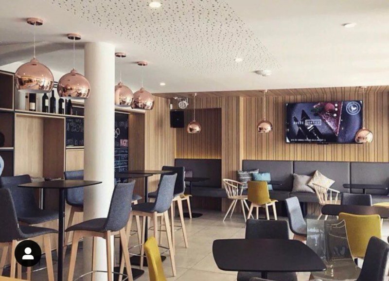 Pisek Bar