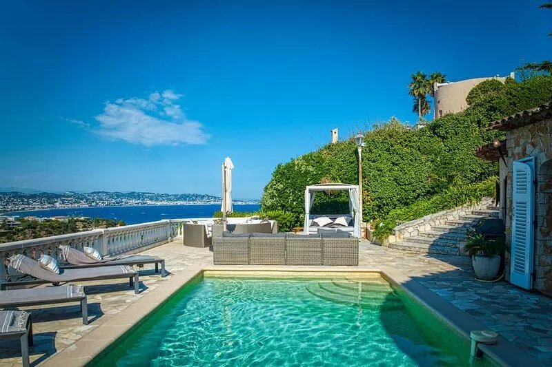 Villa in fabulous THEOULE SUR MER with Stunning Sea views and The Bay ofCannes
