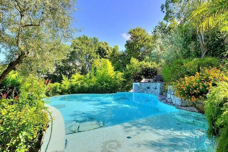 Villino Clizia: A romantic and welcoming two-story villa with a view of the sea