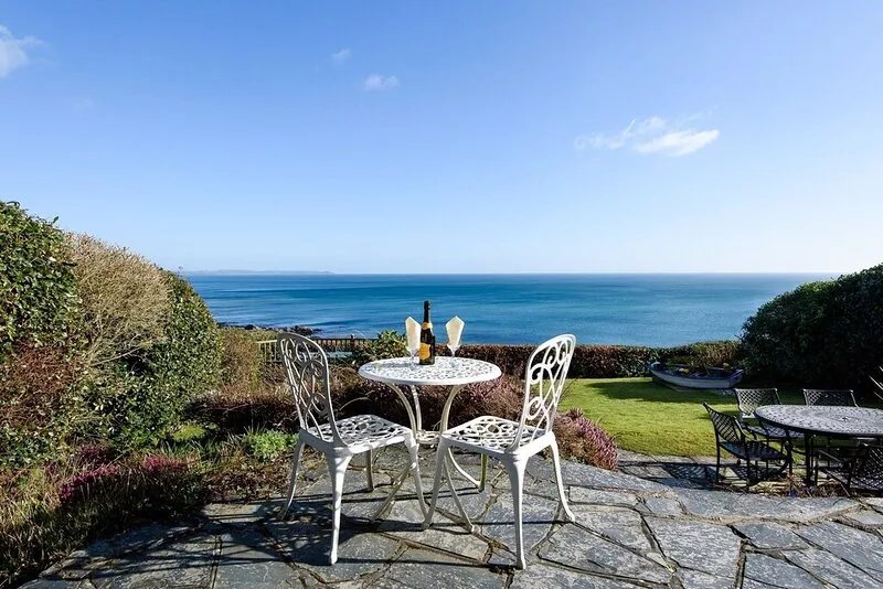 Lovely bungalow with fabulous views