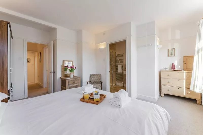 9 Morris Street - central house sleeping 6