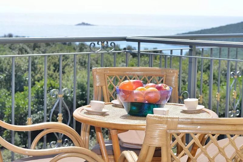 One bedroom apartment with terrace and sea view Cove Ljubljeva, Trogir