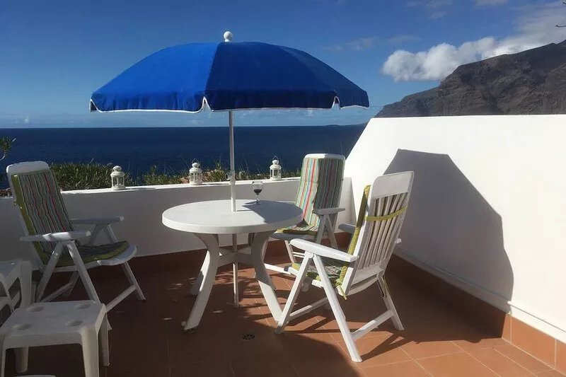 Welcoming Friendly Las Rosas Resort          2 Bedroom Villa with Stunning Views