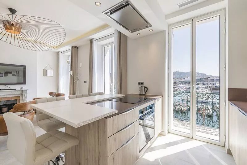 Luxurious 2 BR flat balcony Old Port Cannes crazy seaview Olam Properties