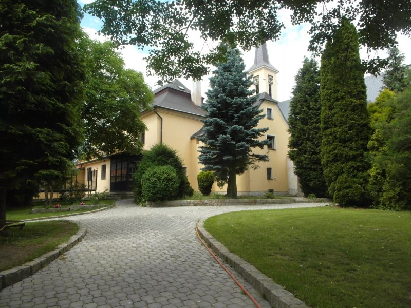 Fara Zirovnice