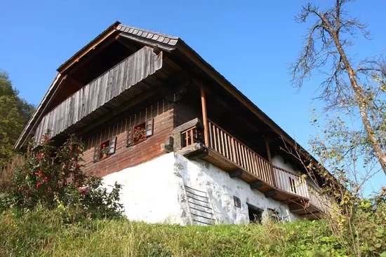 Budnar's Museum House