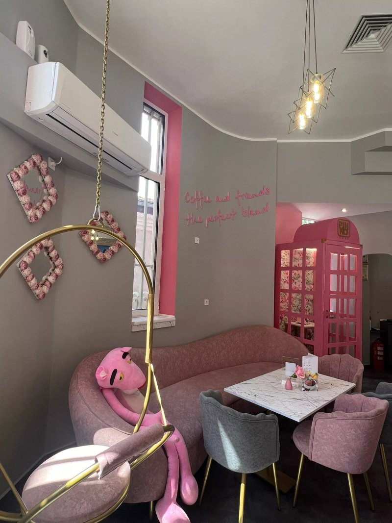 Pinko Lounge Bar & Cafe