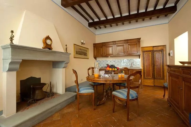 Charming apartment located in historic centre of Cortona, WiFi, Air/Con, 2