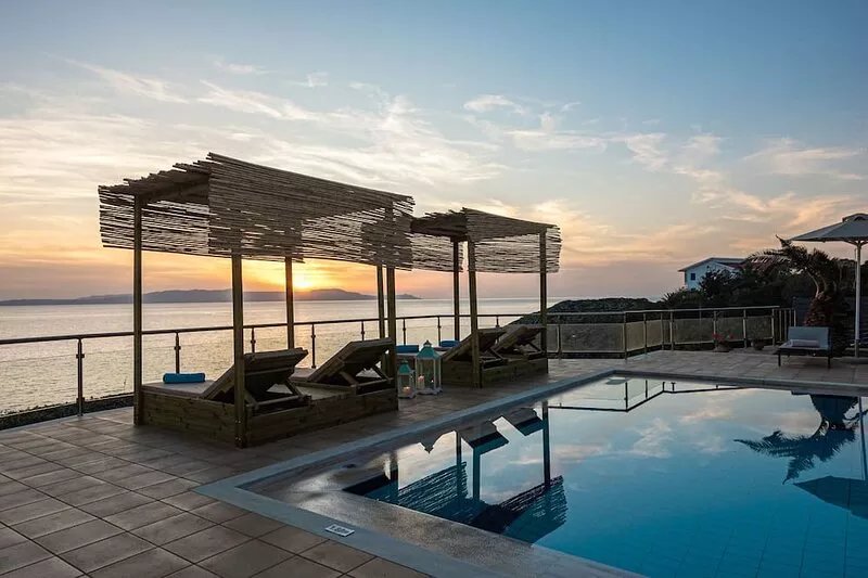 A beautiful sea side villa with private pool and indescribable sea view